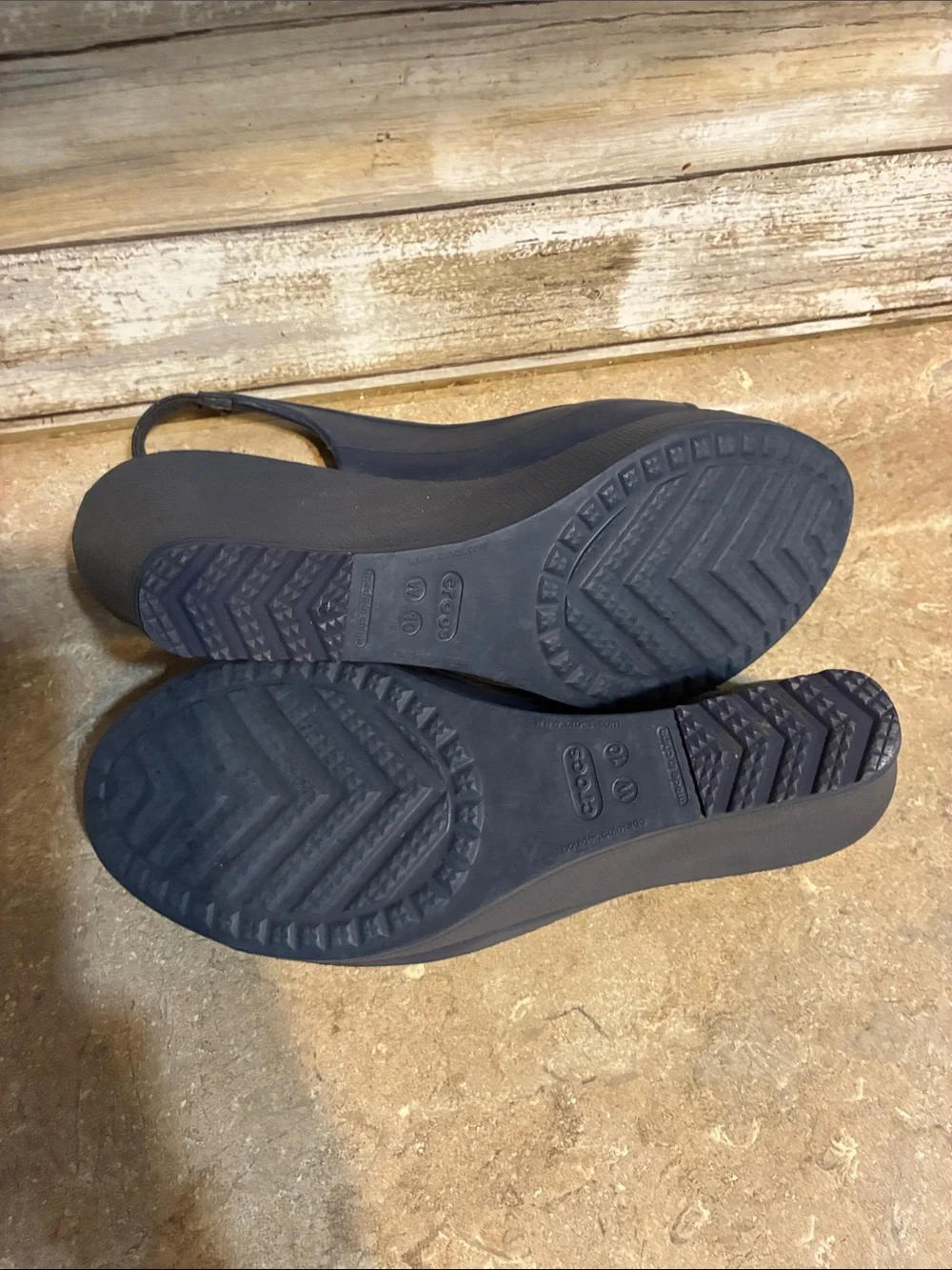 Crocks Size 10 Navy Open-Toe Slingback Comfort Heels NWOT